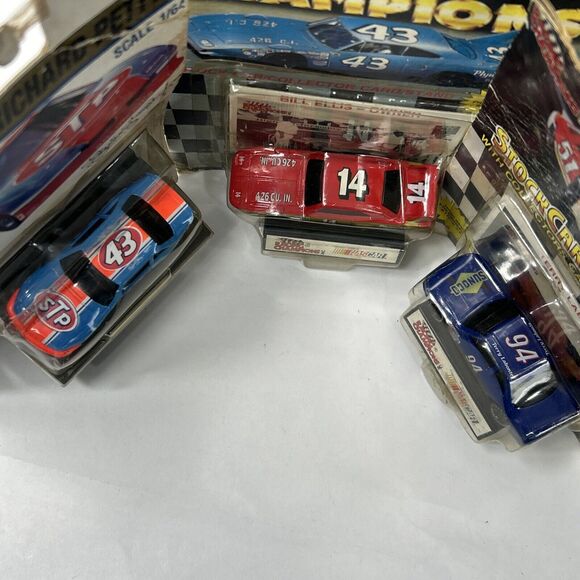 Racing Champions Nascar Lot Key Ring Daytona 500 Stock Car Superstars Plymouth - Picture 10 of 13